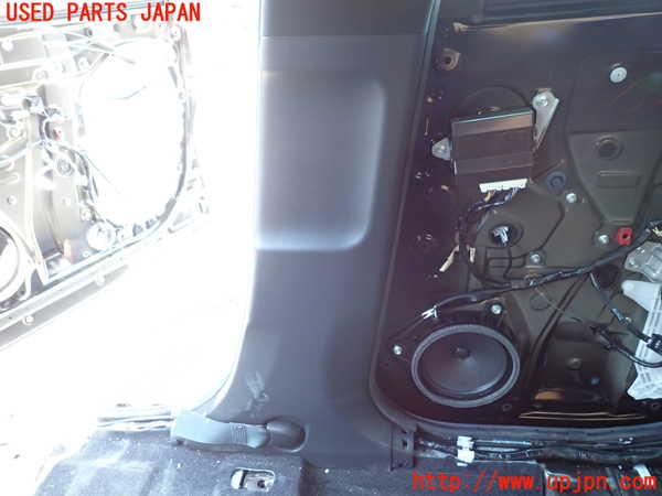 1UPJ-9240947665]クラウン クロスオーバー(AZSH35)右センターピラートリム 中古_3