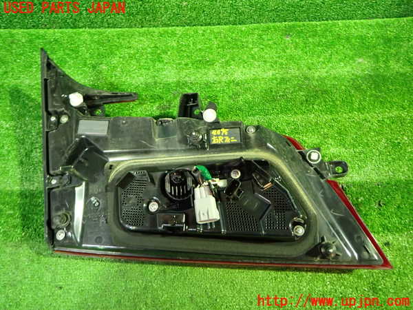 1UPJ-9240951550]アルファード(AGH30W)右リアフィニッシャー 中古_2
