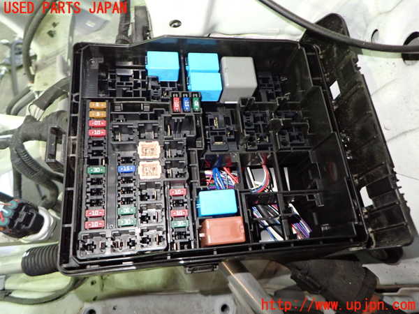 1UPJ-9240956742]アルファード(AGH30W)ヒューズボックス2 (EGルーム 運転席側) 中古_2
