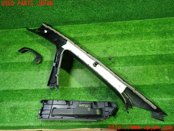 1UPJ-9240957655]アルファード(AGH30W)右フロントピラートリム 中古_2