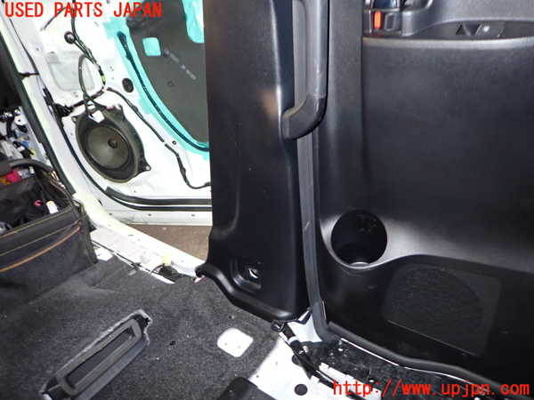 1UPJ-9240957665]アルファード(AGH30W)右センターピラートリム 中古_3