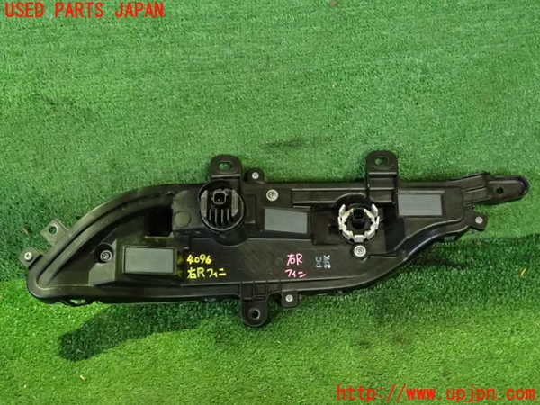 2UPJ-9240961550]ハリアー(MXUA80)右リアフィニッシャー 中古_2