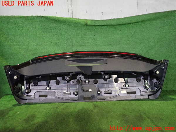 2UPJ-9240961520]ハリアー(MXUA80)リアスポイラー 中古_4