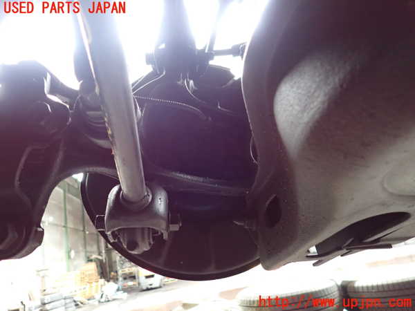 2UPJ-9240964300]ハリアー(MXUA80)右リアナックルハブ 中古_2
