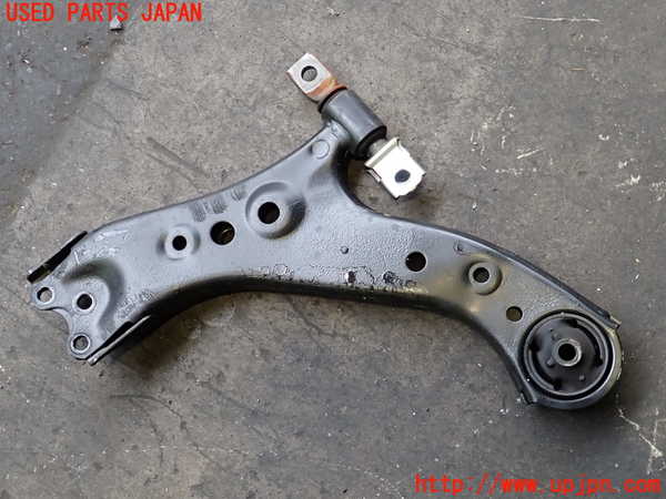 2UPJ-9240965176]ハリアー(MXUA80)右フロントロアアーム1 中古_2