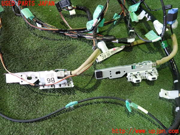 2UPJ-9240966806]ハリアー(MXUA80)ハーネス1 中古_2