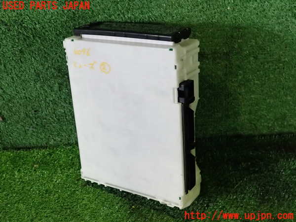 2UPJ-9240966742]ハリアー(MXUA80)ヒューズボックス2(室内助手席側) 中古_2