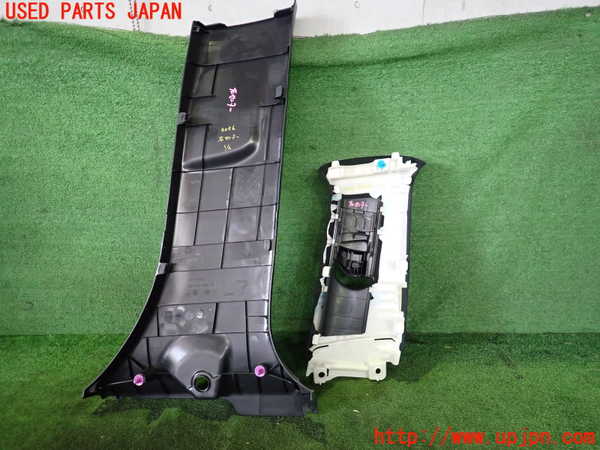 2UPJ-9240967670]ハリアー(MXUA80)左センターピラートリム 中古_2