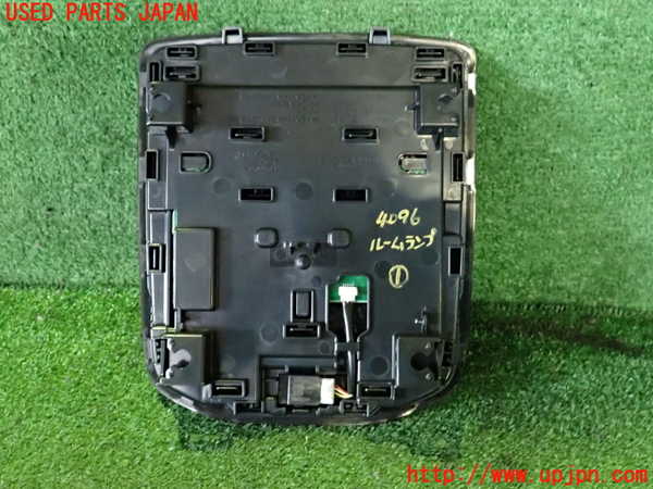 2UPJ-9240966411]ハリアー(MXUA80)ルームランプ1(1列目真中) 中古_2
