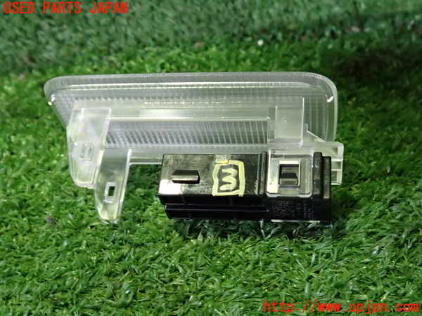 2UPJ-9240966413]ハリアー(MXUA80)ルームランプ3(ラゲッジ) 中古_4