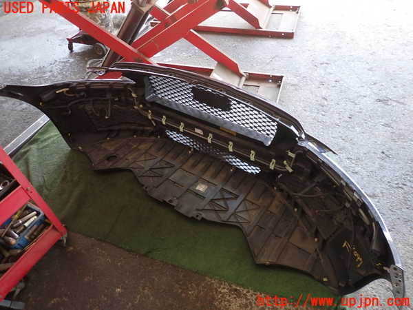 2UPJ-9240971010]ジャガー・XF(JB2NA)フロントバンパー 中古_4