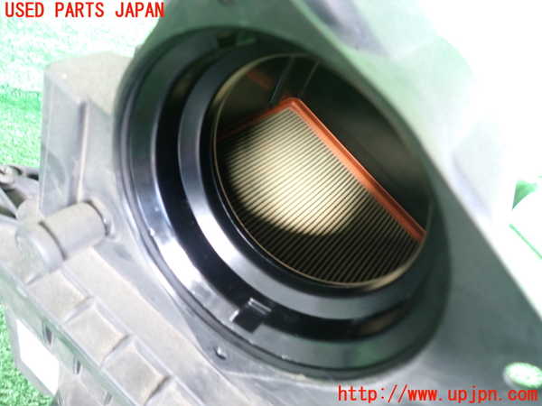 2UPJ-9240972560]ジャガー・XF(JB2NA)エアクリーナーボックス 中古_3