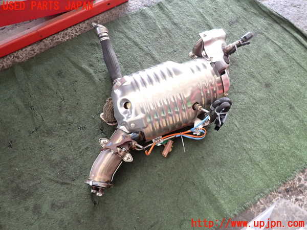 2UPJ-9240972661]ジャガー・XF(JB2NA)触媒1 中古_3