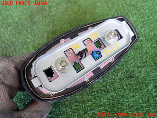 2UPJ-9240976550]ジャガー・XF(JB2NA)アンテナ 中古_3
