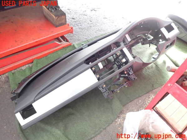 2UPJ-9240977505]ジャガー・XF(JB2NA)ダッシュボード 中古_2
