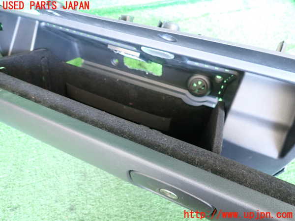 2UPJ-9240977516]ジャガー・XF(JB2NA)グローブボックス1 中古_2