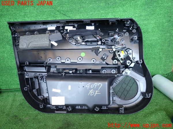 2UPJ-9240971234]ジャガー・XF(JB2NA)右前ドア内張り 中古_3