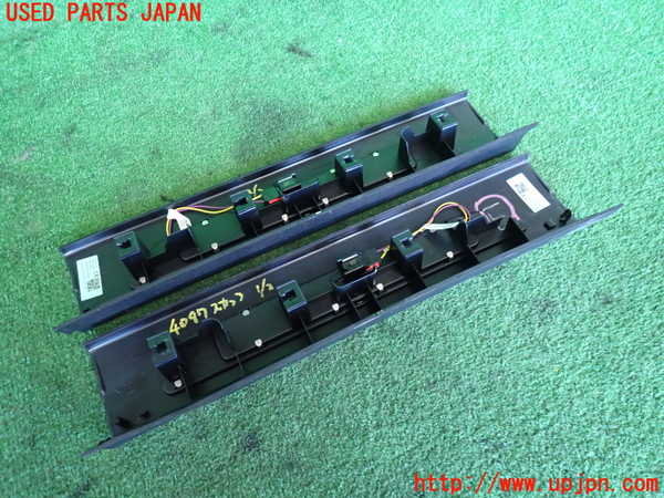 2UPJ-9240977740]ジャガー・XF(JB2NA)スカッフプレート 中古_2