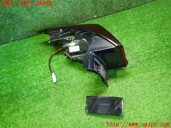 2UPJ-9240981530]CX-60(KH3P)右テールランプ 中古_2