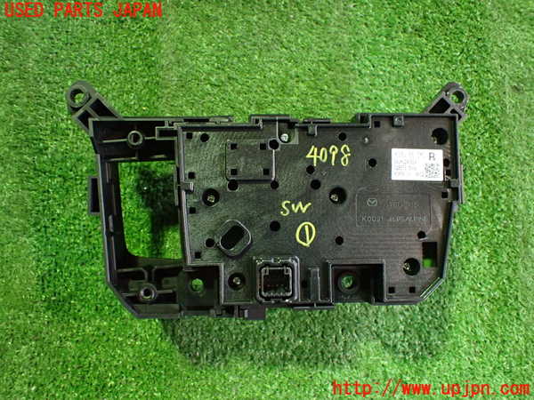 2UPJ-9240986306]CX-60(KH3P)スイッチ1 中古_2