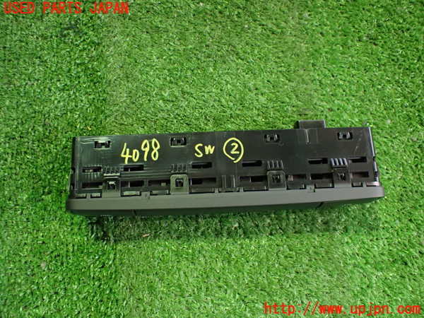 2UPJ-9240986307]CX-60(KH3P)スイッチ2 中古 (シートヒーター)_2