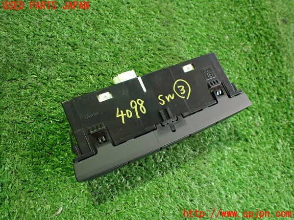 2UPJ-9240986308]CX-60(KH3P)スイッチ3 中古　(i stop OFF / TCS OFF )_2