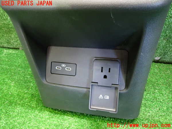 2UPJ-9240987526]CX-60(KH3P)エアコン吹き出し口1 中古_2