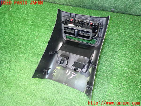 2UPJ-9240987526]CX-60(KH3P)エアコン吹き出し口1 中古_3