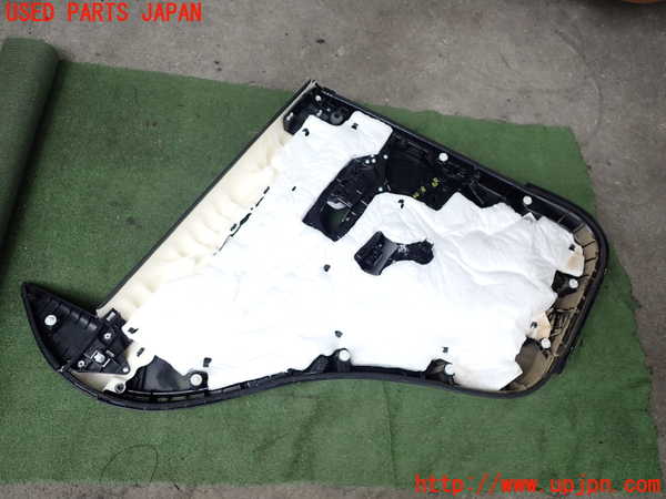 2UPJ-9240981294]CX-60(KH3P)右後ドア内張り 中古　【ジャンク品】_4