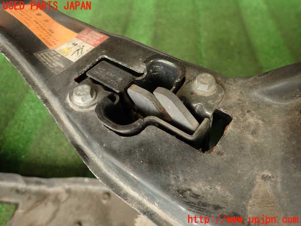 2UPJ-9240991041]ベンツ S500 ロング(220175)コアサポート 中古_3