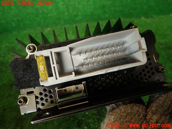 2UPJ-9240996525]ベンツ S500 ロング(220175)アンプ 中古_3