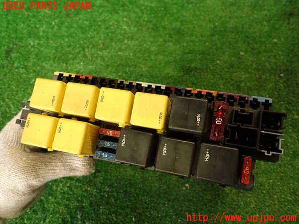 2UPJ-9240996742]ベンツ S500 ロング(220175)ヒューズボックス2(EGルーム内助手席側) 中古_3