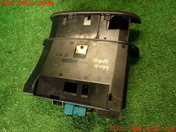 2UPJ-9240997821]ベンツ S500 ロング(220175)灰皿1 中古_4