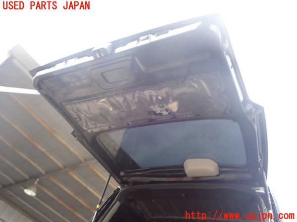 2UPJ-9241001566]NV350 キャラバン バン(VR2E26)バックドア リアゲート ハッチ 中古 FUYAO 43R-000184_4
