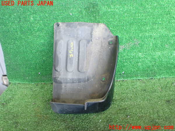 2UPJ-9241001454]NV350 キャラバン バン(VR2E26)右リアマッドガード(泥除け) 中古_2