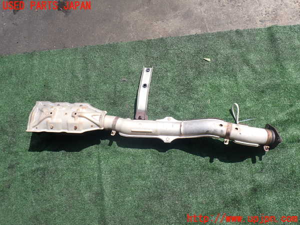 2UPJ-9241002661]NV350 キャラバン バン(VR2E26)触媒1 中古_2
