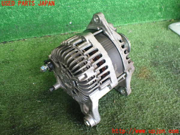 2UPJ-9241006015]NV350 キャラバン バン(VR2E26)オルタネーター(ダイナモ) 中古_2