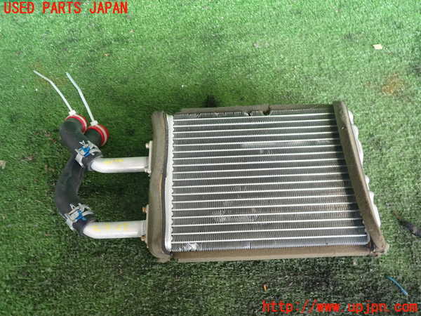 2UPJ-9241006100]NV350 キャラバン バン(VR2E26)ヒーターコア 中古_2
