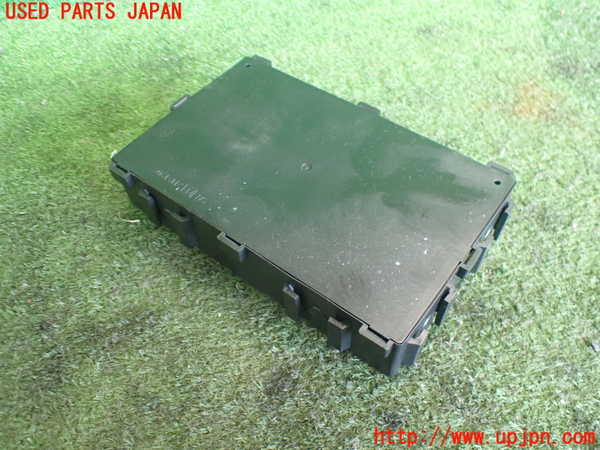 2UPJ-9241006147]NV350 キャラバン バン(VR2E26)コンピューター2 中古 284B13XA0B_2