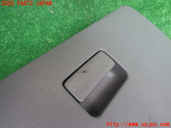 2UPJ-9241007516]NV350 キャラバン バン(VR2E26)グローブボックス1 中古_2
