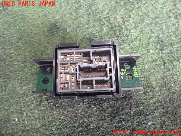 2UPJ-9241006280]NV350 キャラバン バン(VR2E26)ミラースイッチ 中古_2