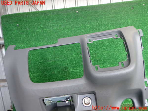 2UPJ-9241007549]NV350 キャラバン バン(VR2E26)コンソール 中古_2