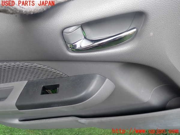 2UPJ-9241001264]NV350 キャラバン バン(VR2E26)左前ドア内張り 中古_2