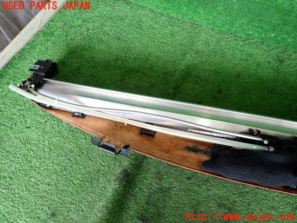 2UPJ-9241017790]ベンツ S550 W221(221071)リアサンシェード 中古_5