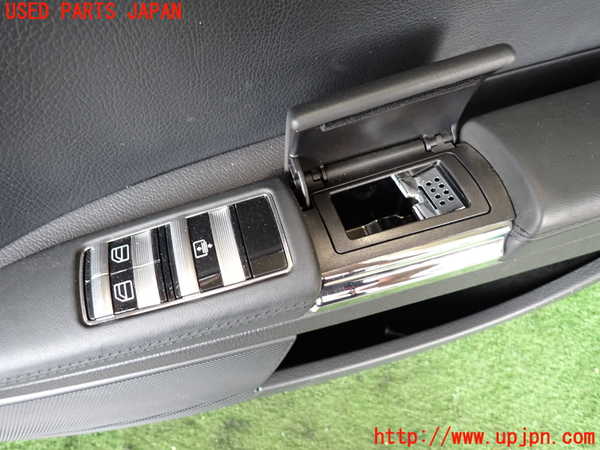 2UPJ-9241011294]ベンツ S550 W221(221071)右後ドア内張り 中古_4