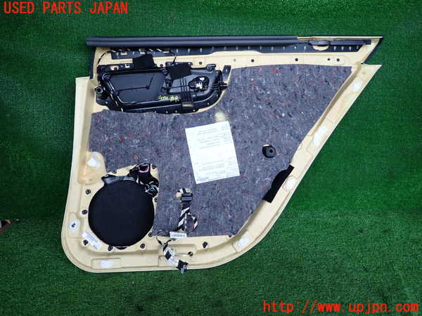 2UPJ-9241011324]ベンツ S550 W221(221071)左後ドア内張り 中古_2