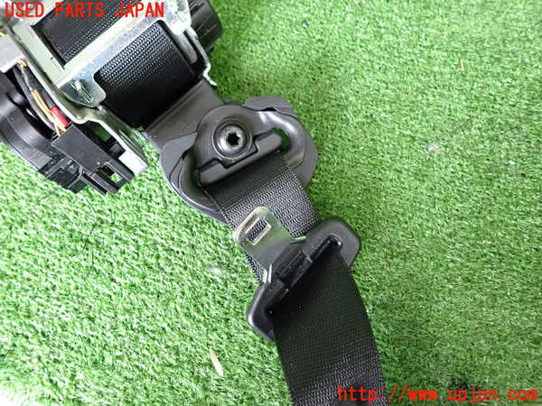 2UPJ-9241017045]ベンツ S550 W221(221071)運転席シートベルト 中古_3