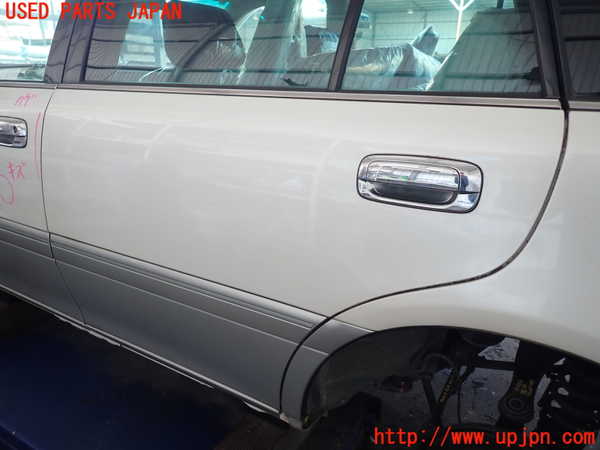 2UPJ-9241021320]クラウン エステート(JZS175W)左後ドア 中古 ASAHI M2F4_2