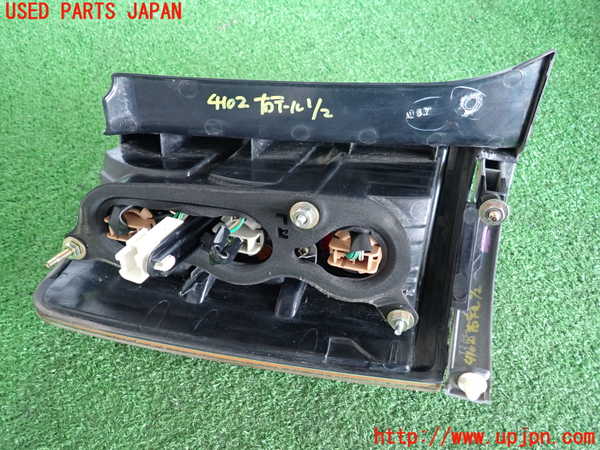 2UPJ-9241021530]クラウン エステート(JZS175W)右テールランプ 中古_3