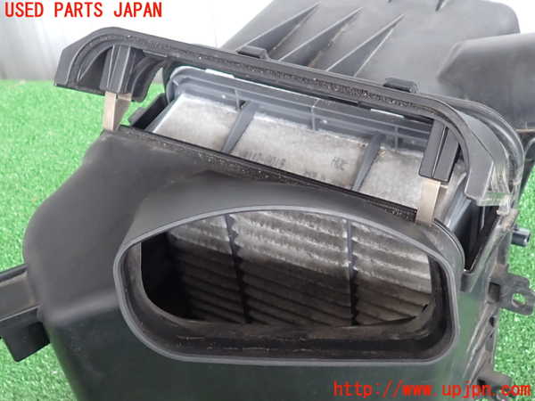 2UPJ-9241022560]クラウン エステート(JZS175W)エアクリーナーボックス 中古_4